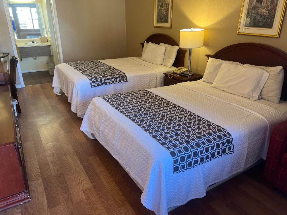 Park Avenue Inn & Suites