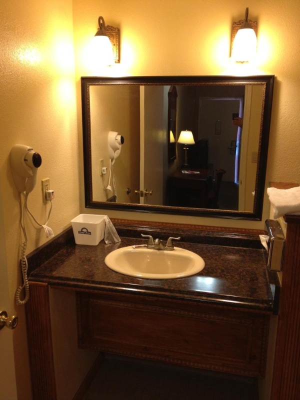 Park Avenue Inn & Suites image 23